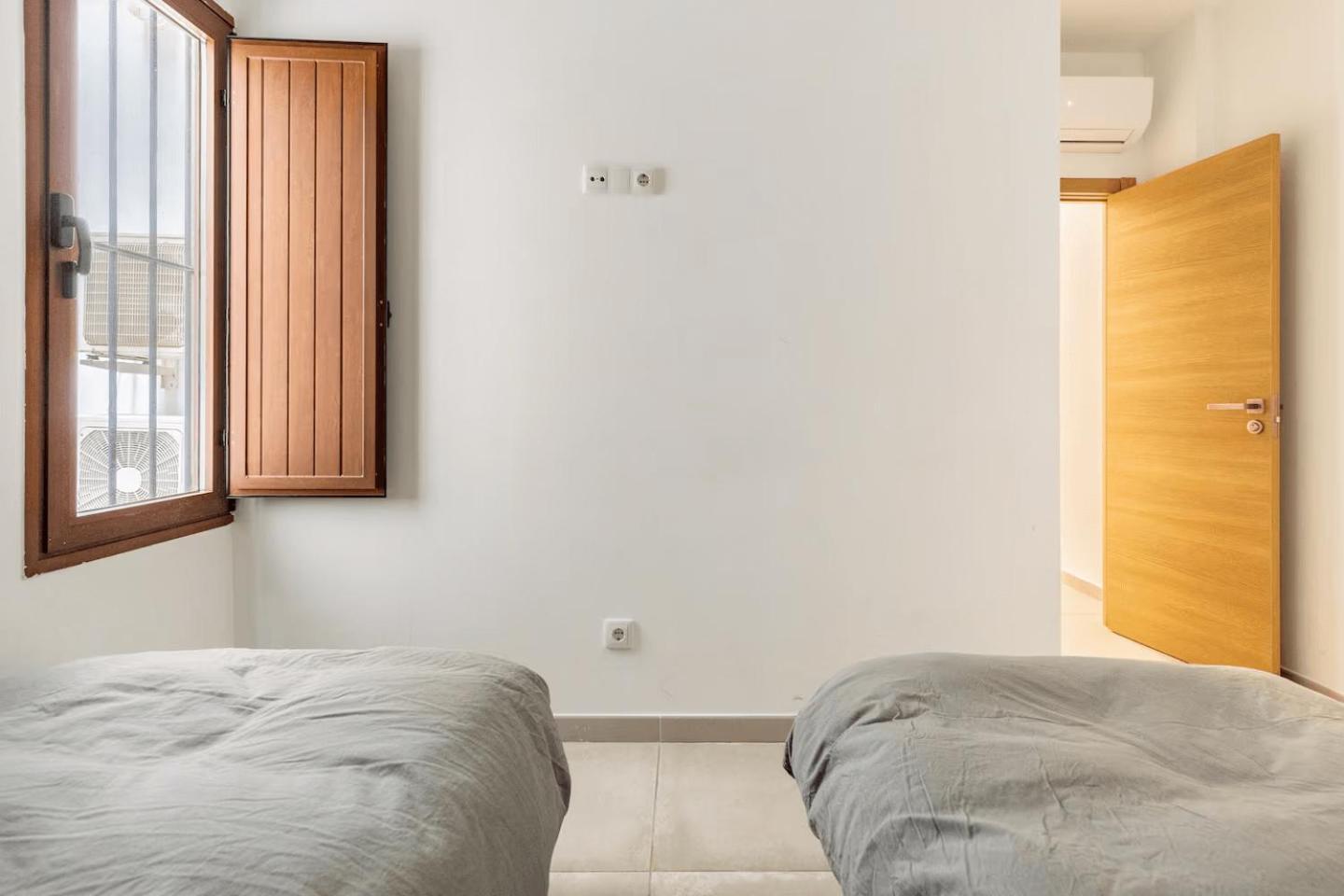 バレンシアVivienda Junto A Ruzafa - 12 Pax Y Masアパートメント エクステリア 写真